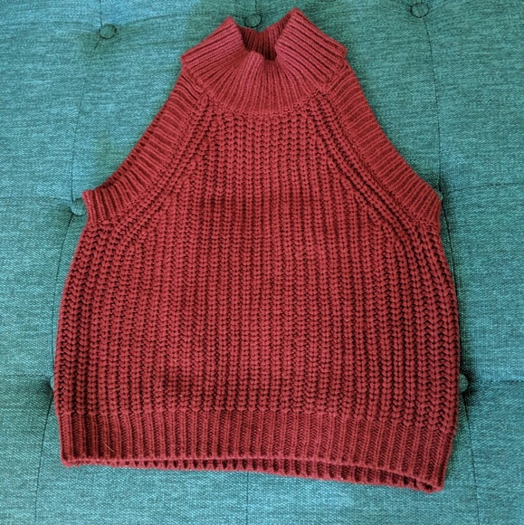 Cecico Tops - sweater tank size small